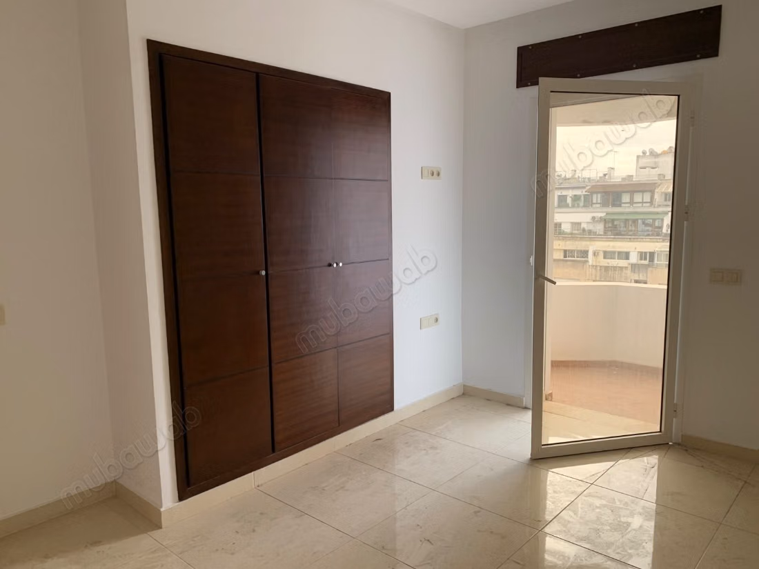 Retrait 9 Etage 163 m² 3 chambres Grande terasse