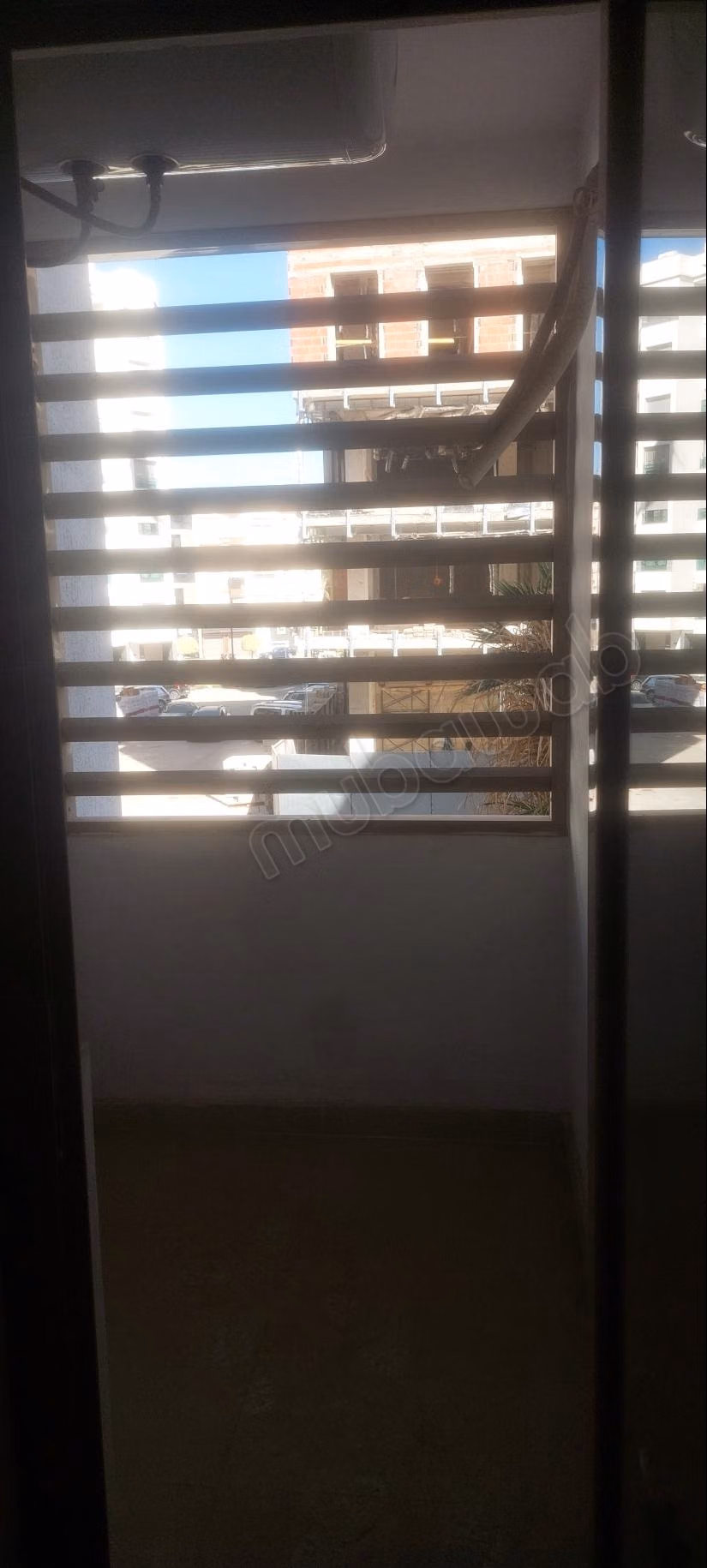 Bel appartement à louer au centre. Superficie 97 m². Jardin et terrasse