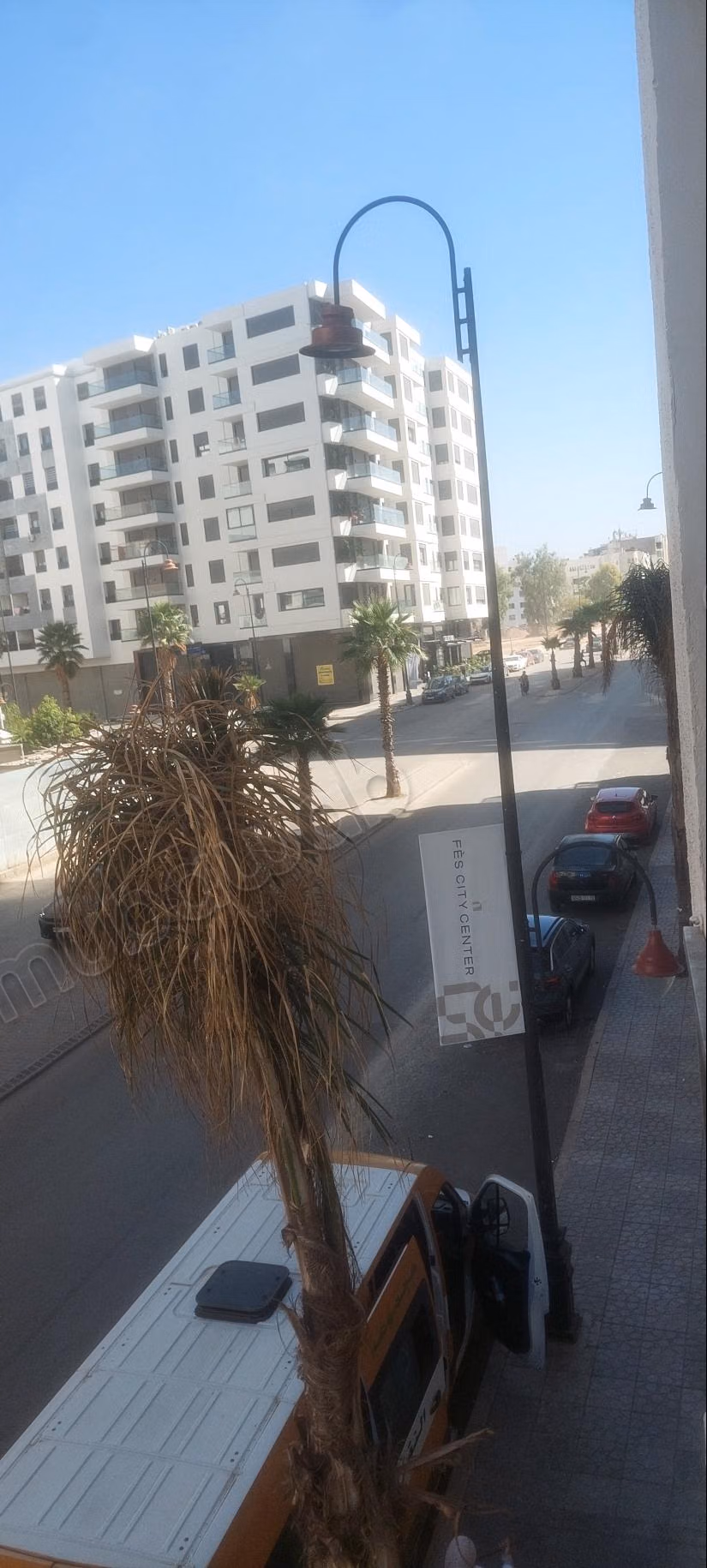 Bel appartement à louer au centre. Superficie 97 m². Jardin et terrasse
