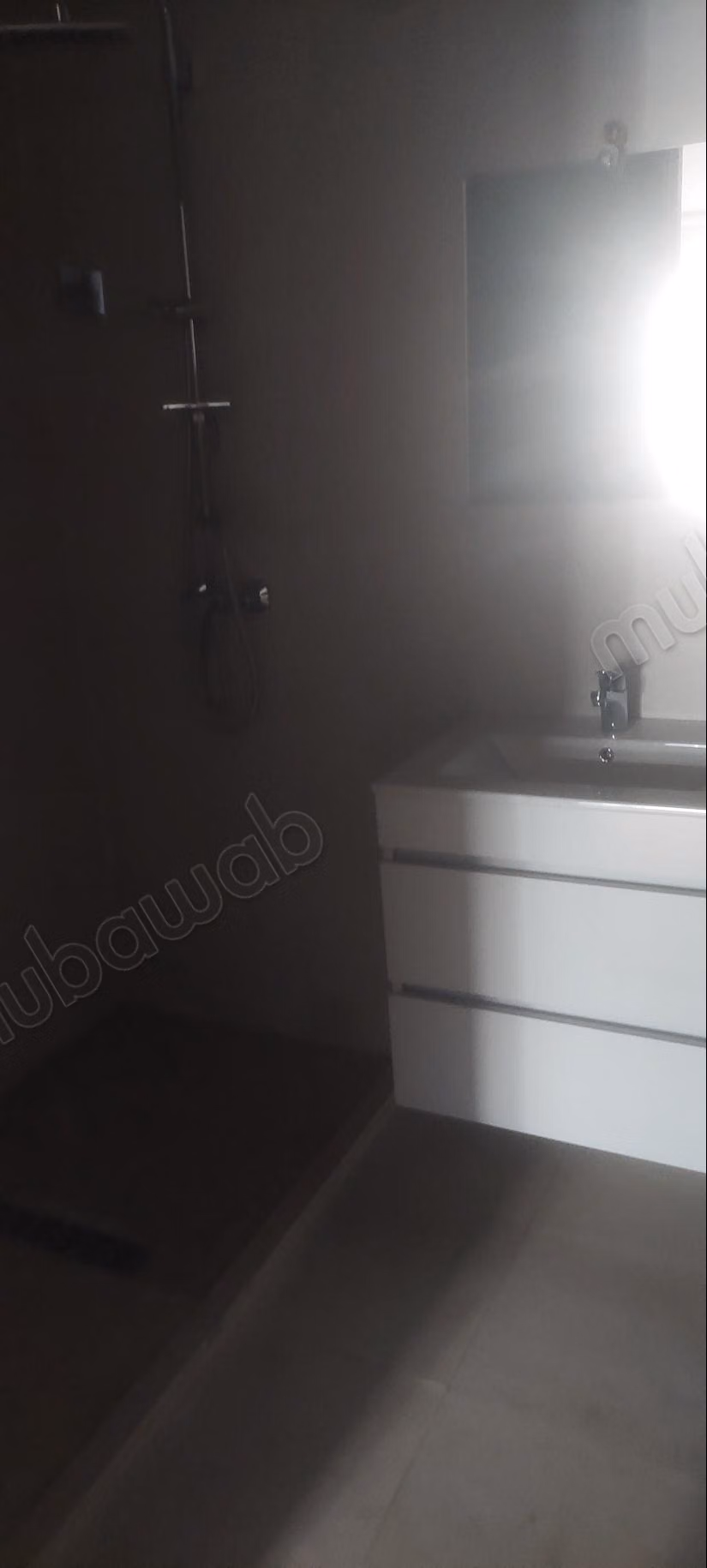Bel appartement à louer au centre. Superficie 97 m². Jardin et terrasse