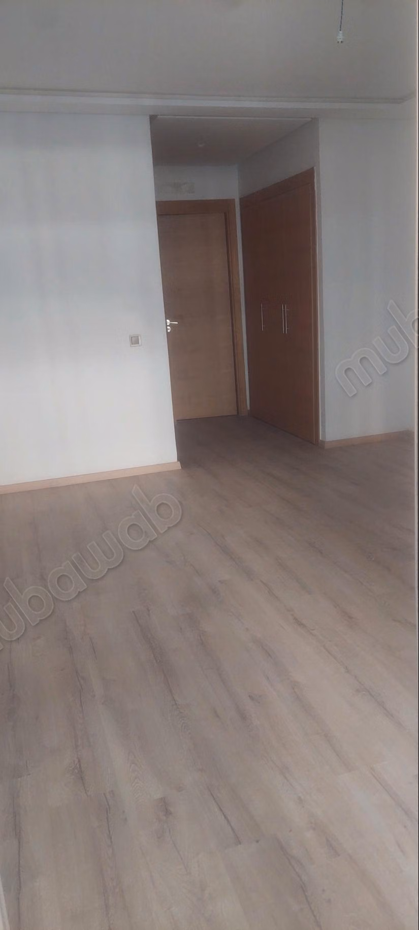 Bel appartement à louer au centre. Superficie 97 m². Jardin et terrasse