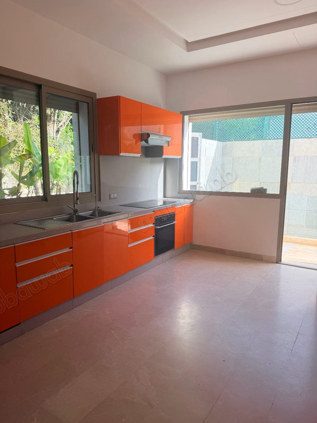 Bellissima villa recente in affitto per uso professionale uffici