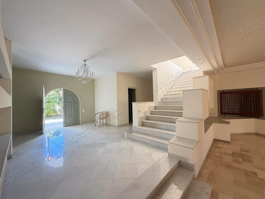 For rent villa on Rue du Parc Soukra