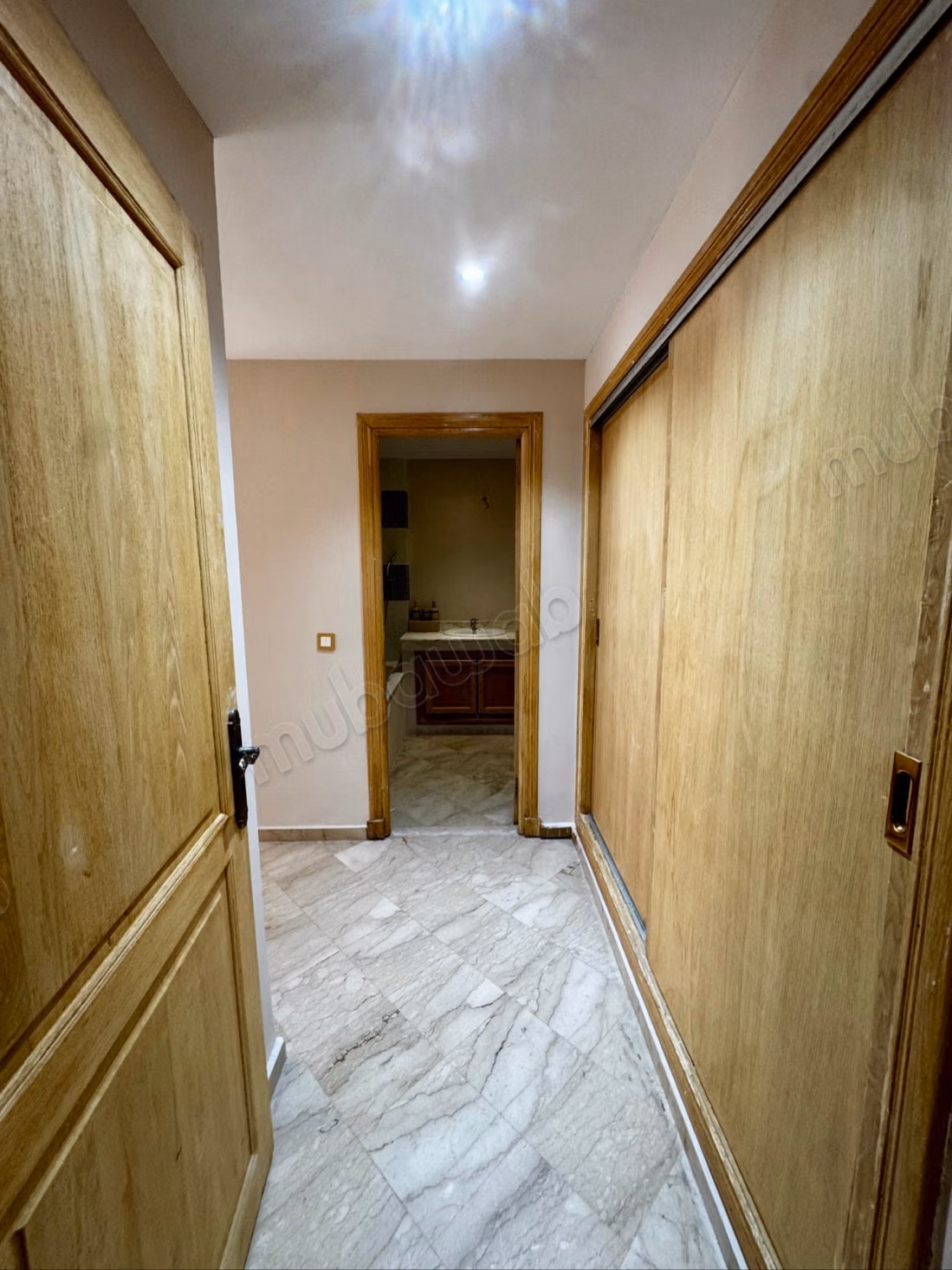 À vendre – spacieux appartement de 176 m² avec terrasse, racine, casablanca
