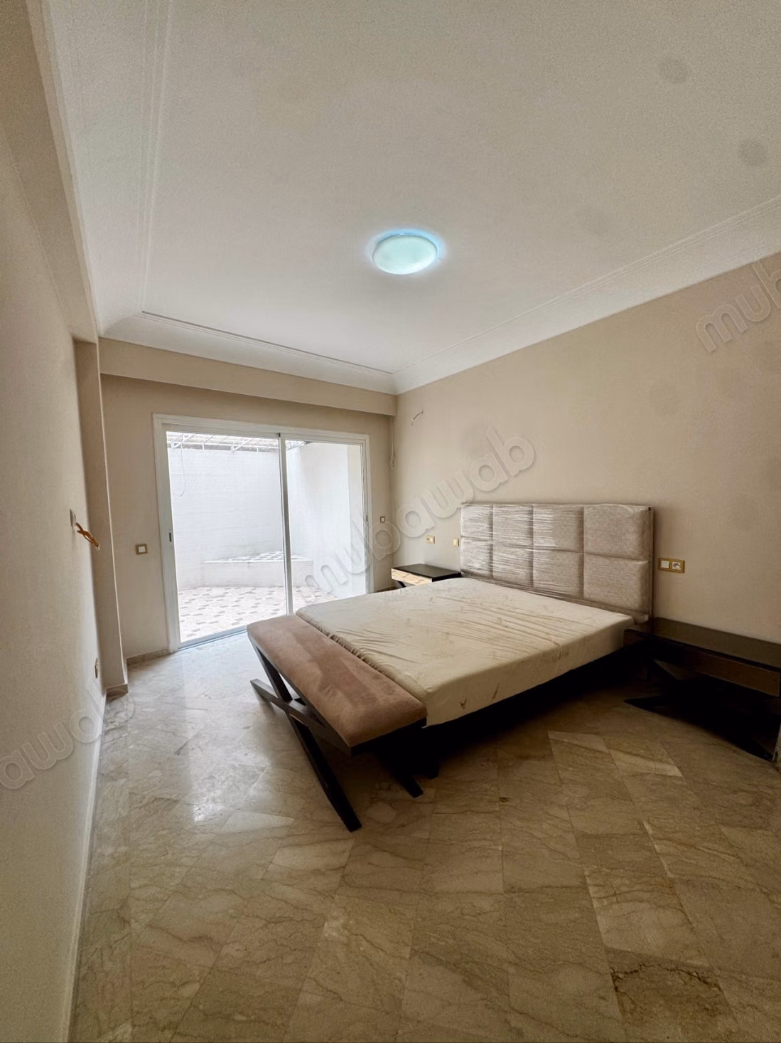 À vendre – spacieux appartement de 176 m² avec terrasse, racine, casablanca