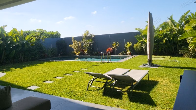 Tamaris, location d’un appartement meublé 
piscine