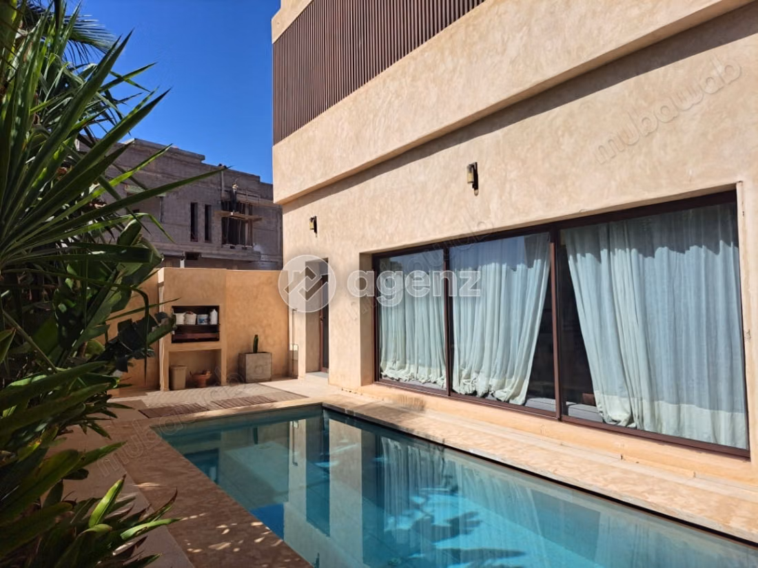 Villa à vendre 302 m², 3 chambres 
Route de Casablanca 
Marrakech