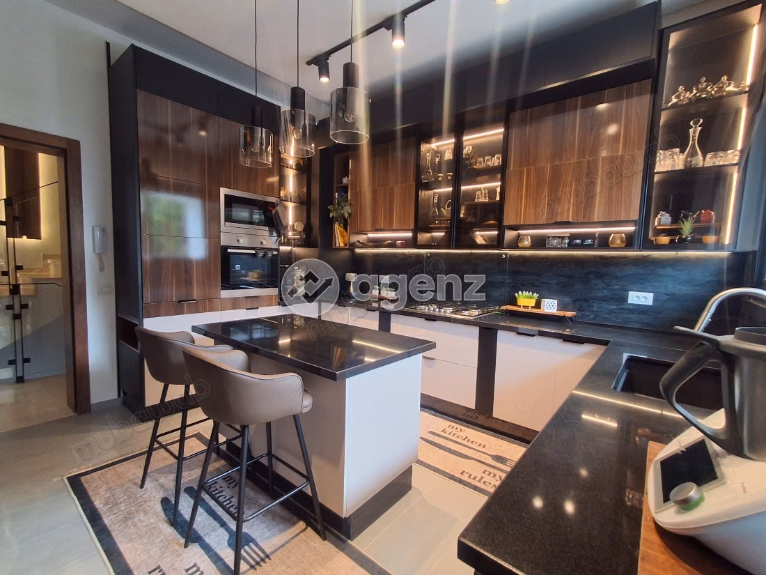 Villa à vendre 350 m², 4 chambres 
Autre Dar Bouazza