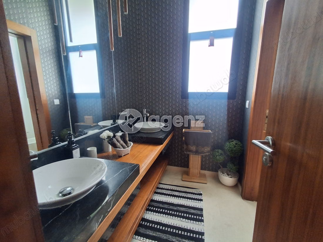 Villa à vendre 350 m², 4 chambres 
Autre Dar Bouazza