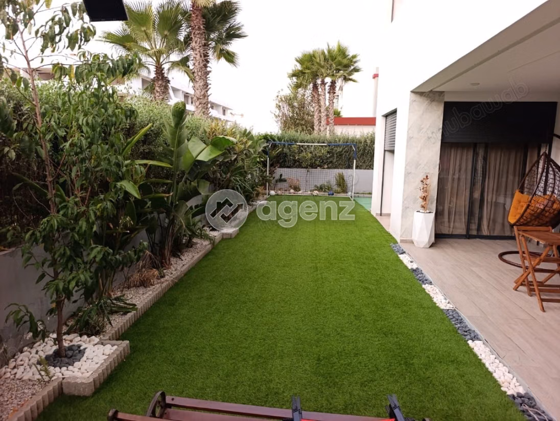 Appartement à vendre 258 m², 4 chambres 
Almaz Dar Bouazza