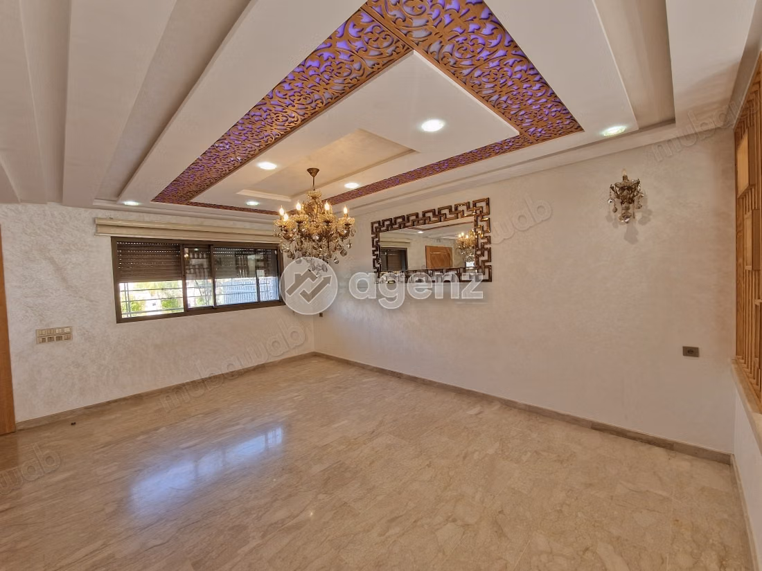 Villa à vendre 200 m², 4 chambres 
Naim Meknès