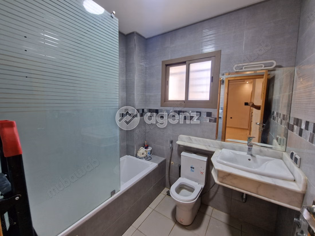 Villa à vendre 200 m², 4 chambres 
Naim Meknès