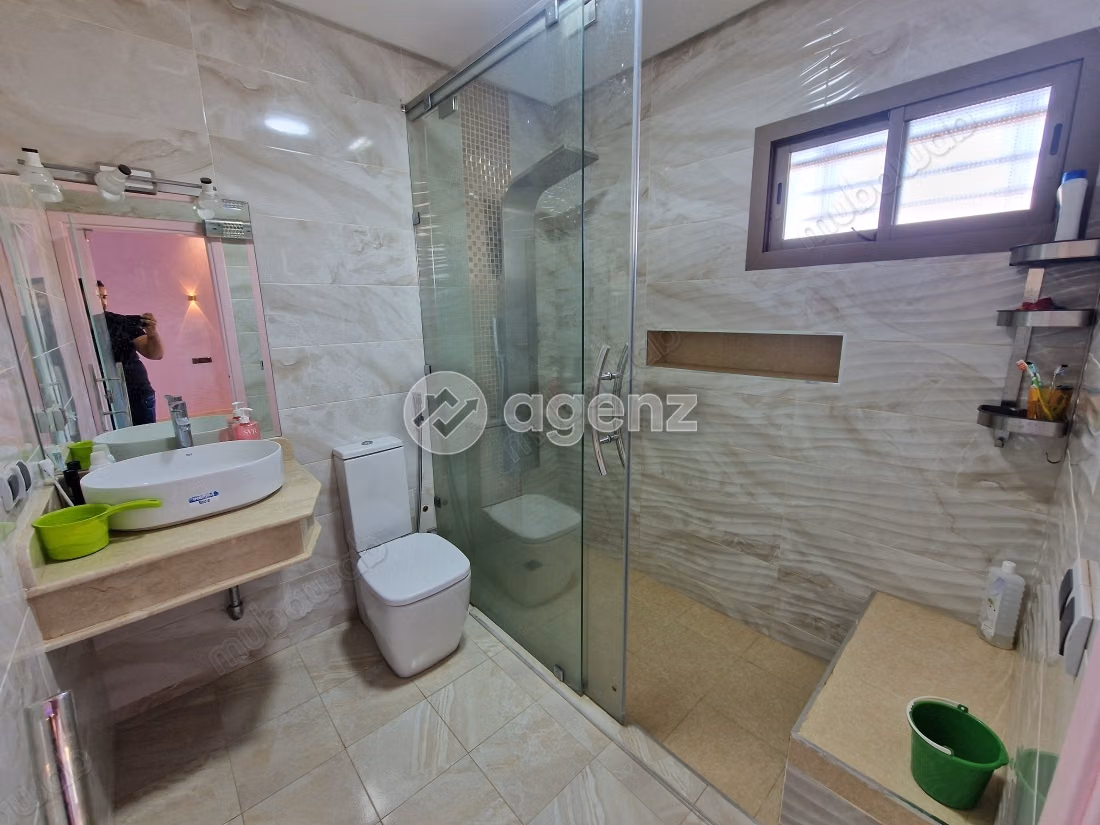 Villa à vendre 200 m², 4 chambres 
Naim Meknès