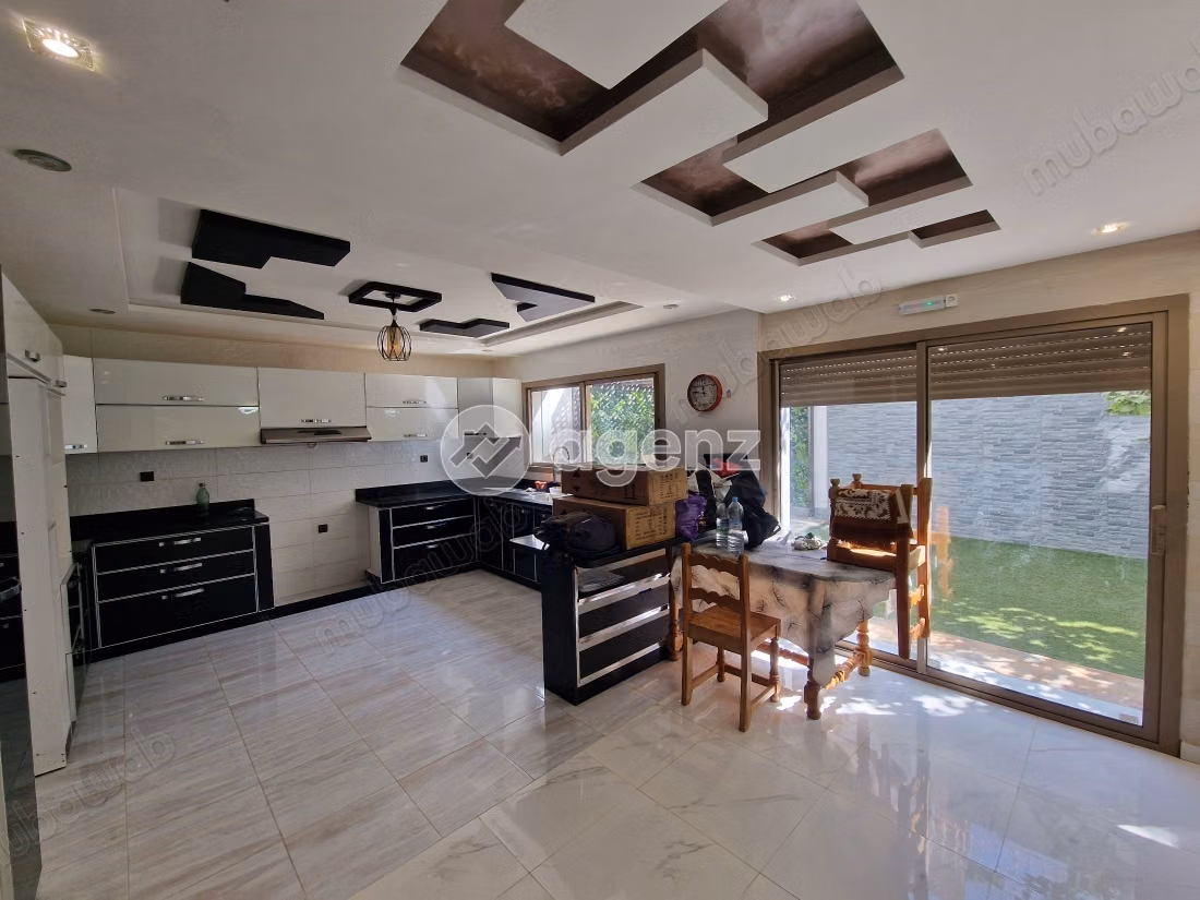 Villa à vendre 200 m², 4 chambres 
Naim Meknès