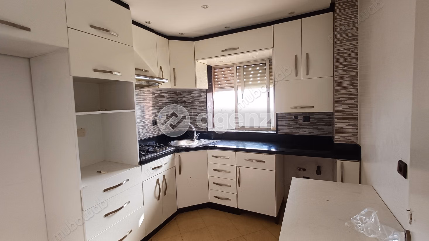 Appartement à vendre 65 m², 2 chambres 
Azzouzia Marrakech
