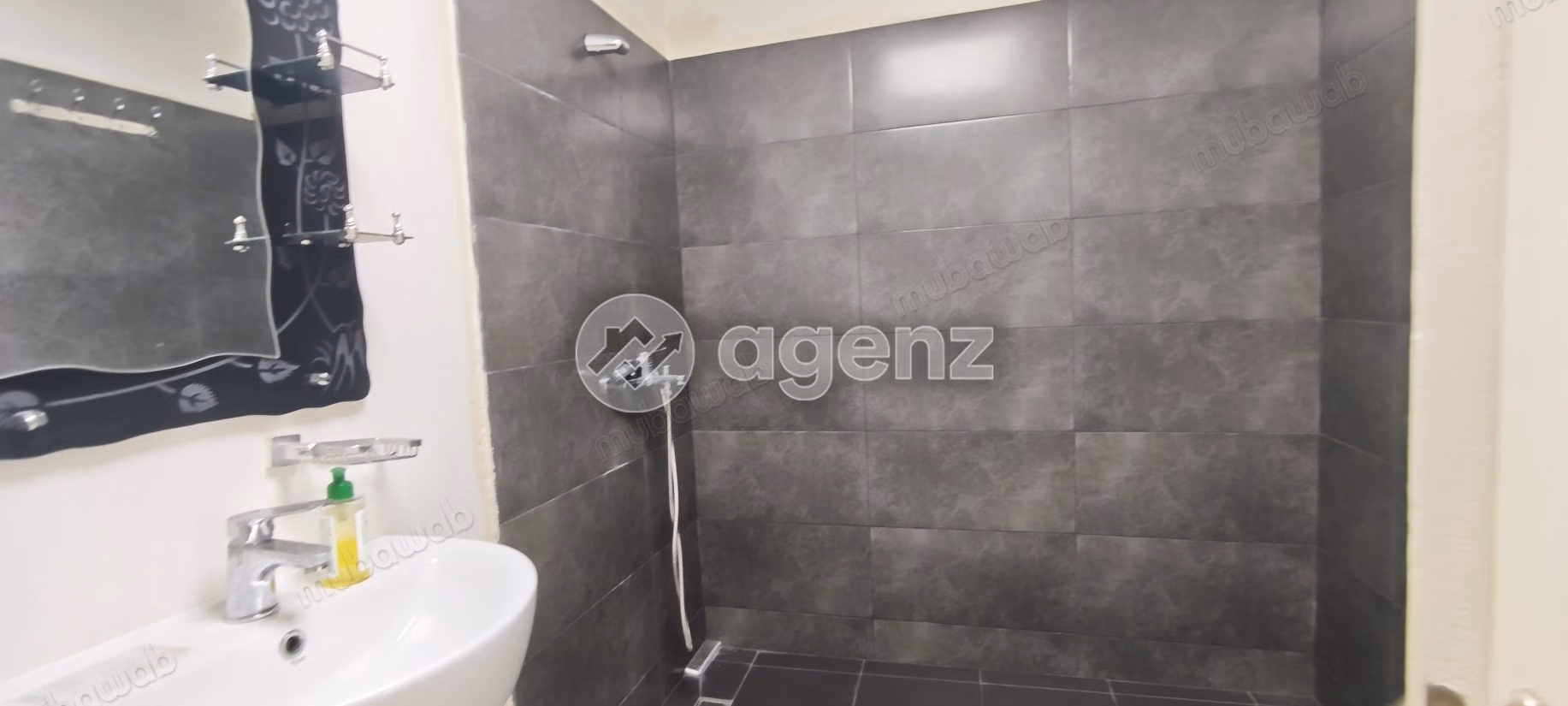 Bureau à vendre 117 m² 
Racine Casablanca