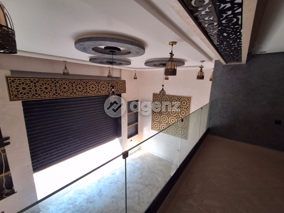 Commerce à vendre 55 m² 
Residence lamia 
Skhirate 
Témara