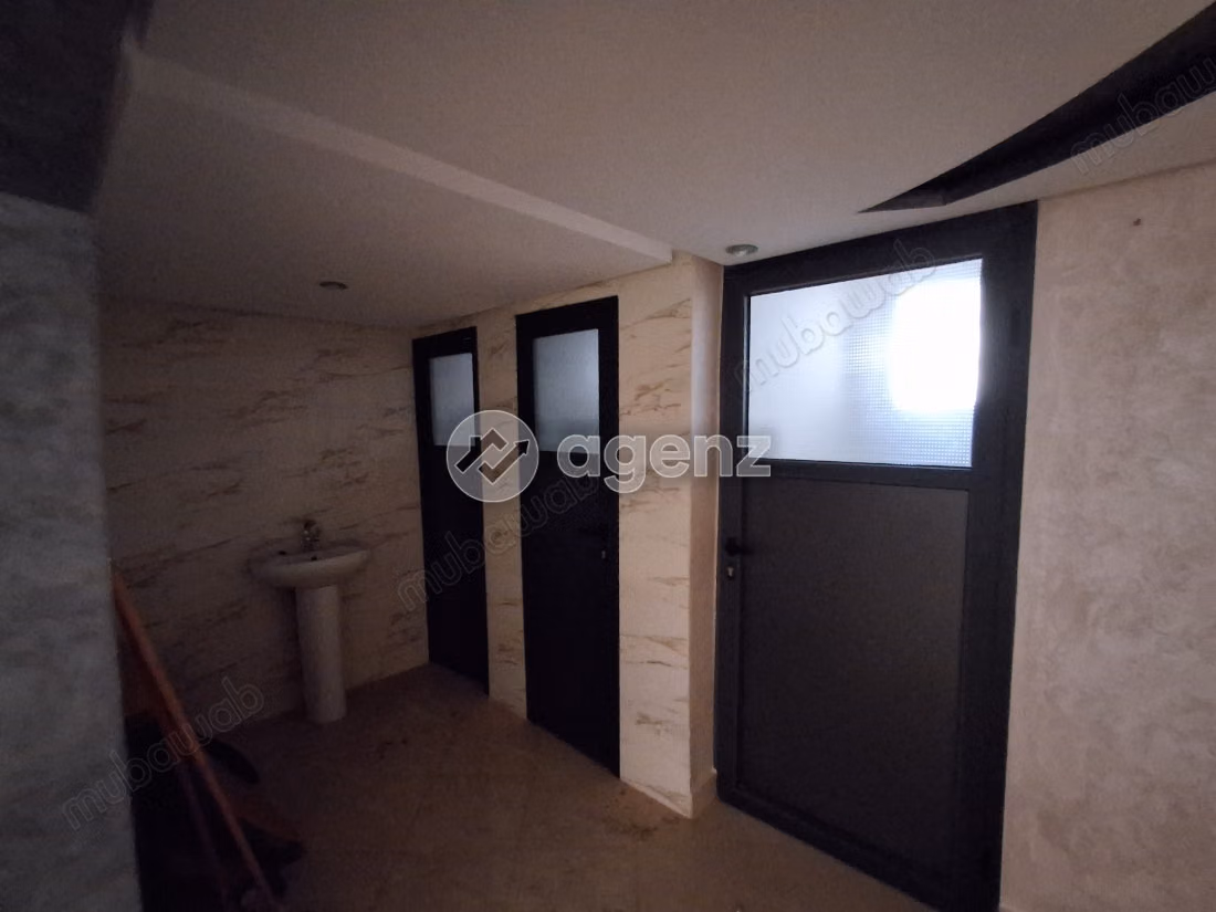 Commerce à vendre 55 m² 
Residence lamia 
Skhirate 
Témara