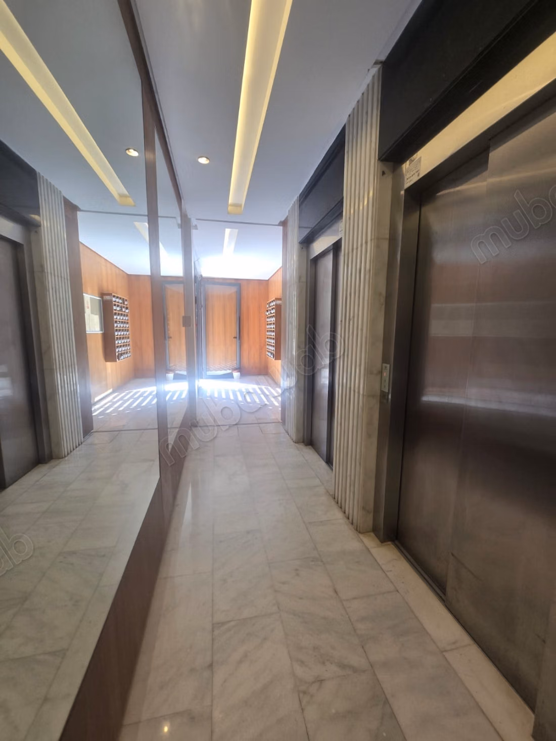 Location d'un appartement à Casablanca Finance City. 4 grandes pièces. Bien meublé