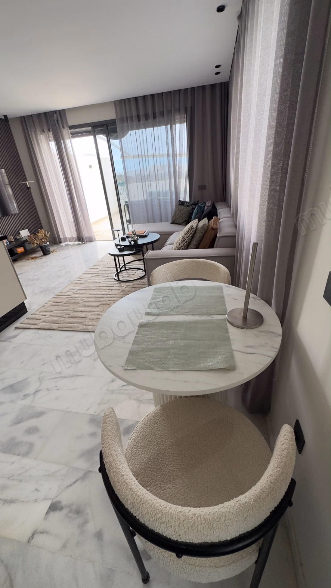 Studio a vendre la corniche avec terrasse a vendre terrasse