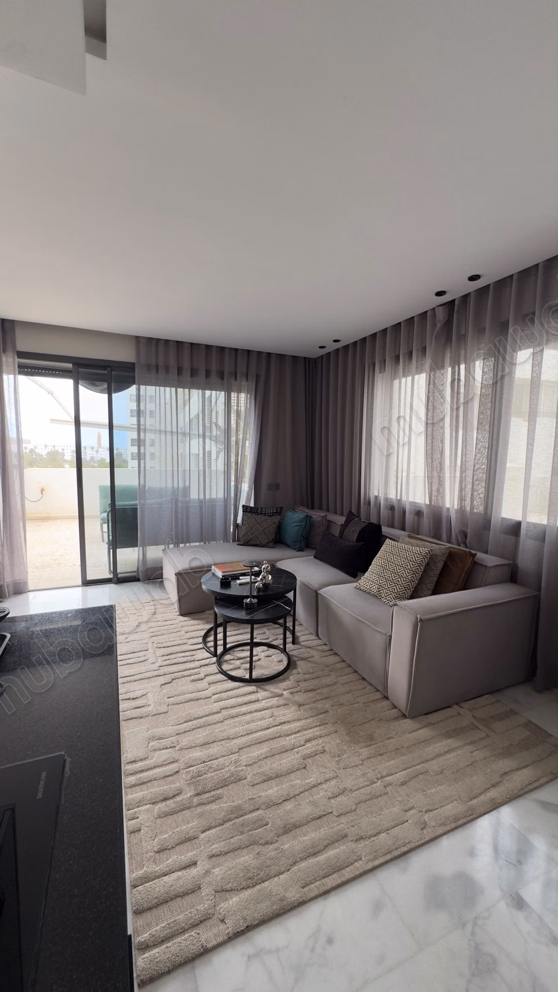 Studio a vendre la corniche avec terrasse a vendre terrasse