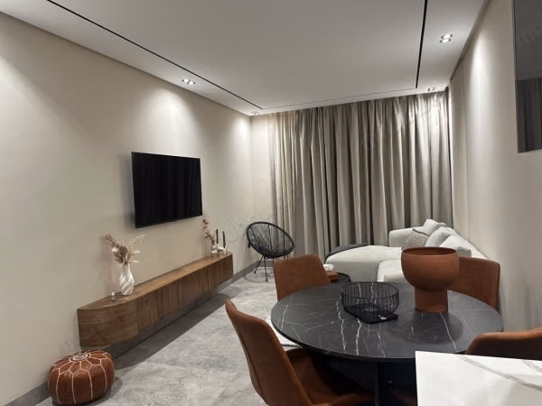 Studio Moderne à louer / CFC