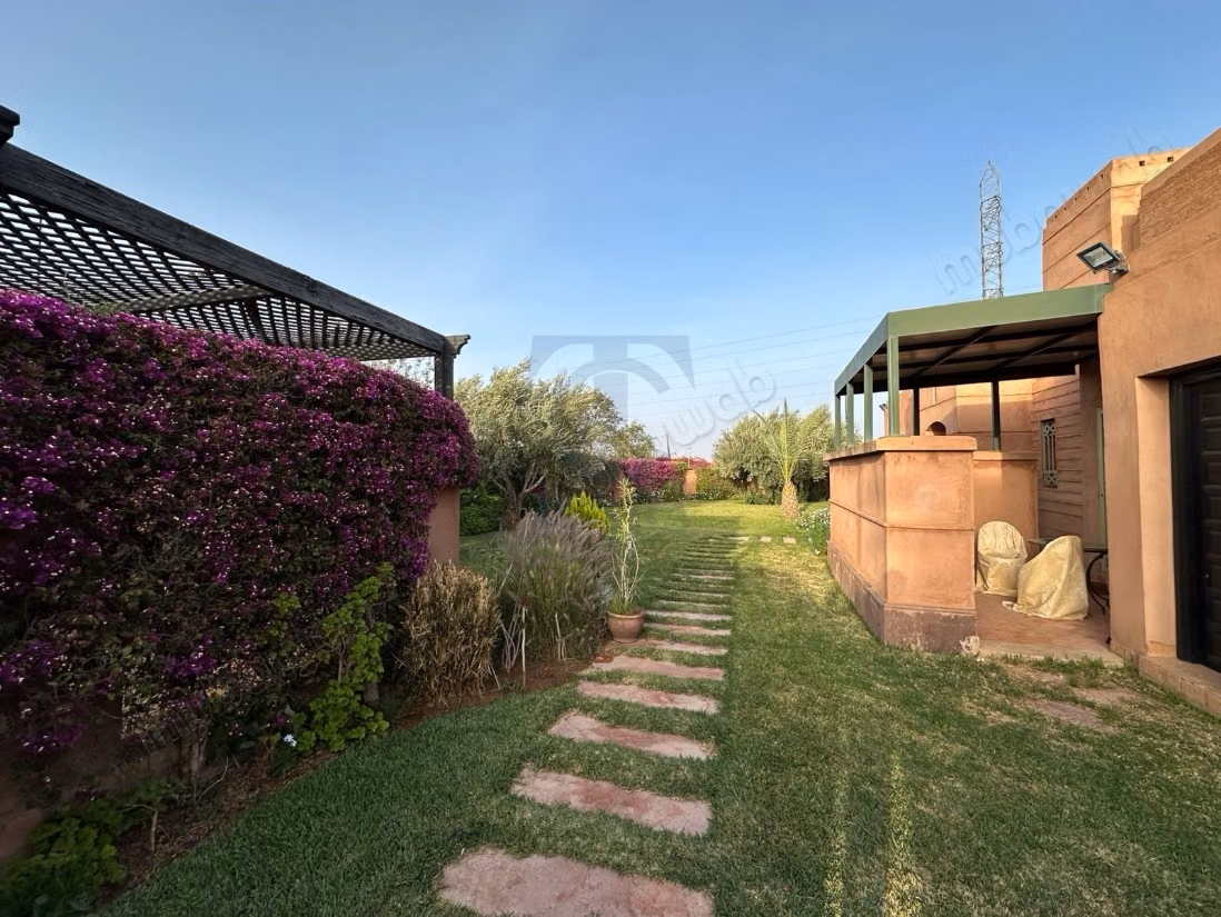 Location Jolie Villa Meublée 
Route Ourzazate