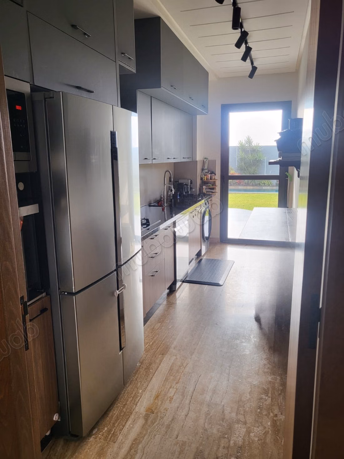 RDJ meublé 312 m² avec piscine Dar Bouazza
