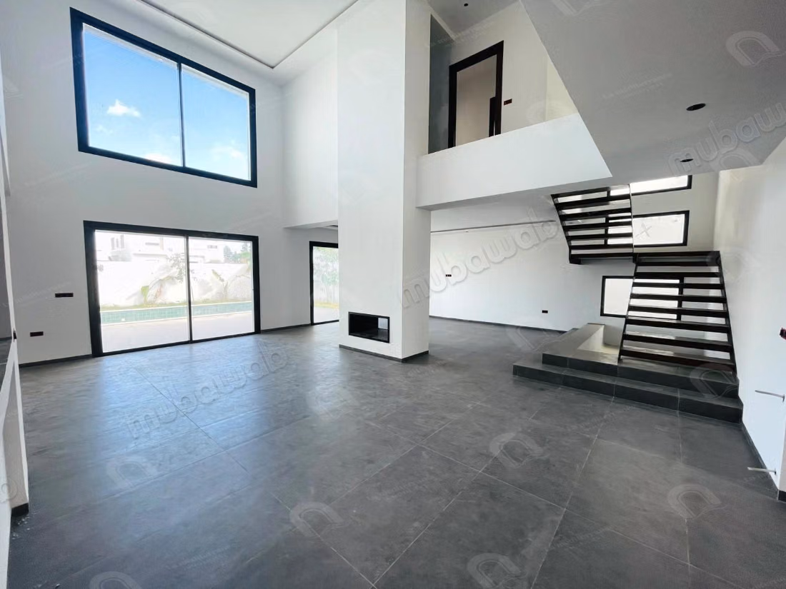 Villa de très haut standing à vendre – Chotrana 3