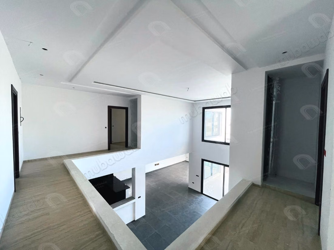 Villa de très haut standing à vendre – Chotrana 3