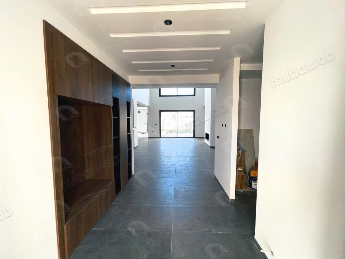 Villa de très haut standing à vendre – Chotrana 3