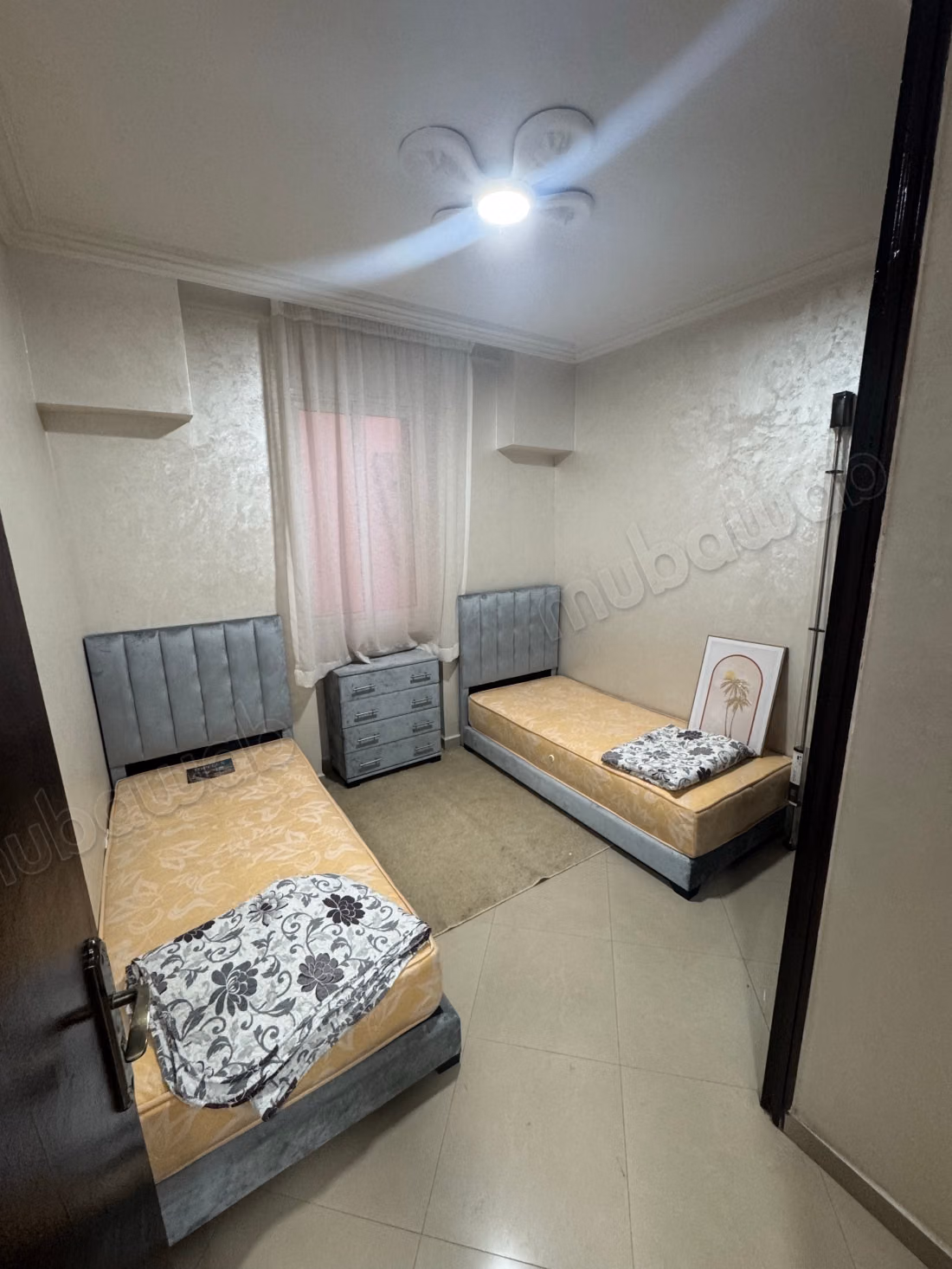 Bonito apartamento en venta en Guéliz. Superficie 75 m². Todo confort con chimenea y aire acondicionado.