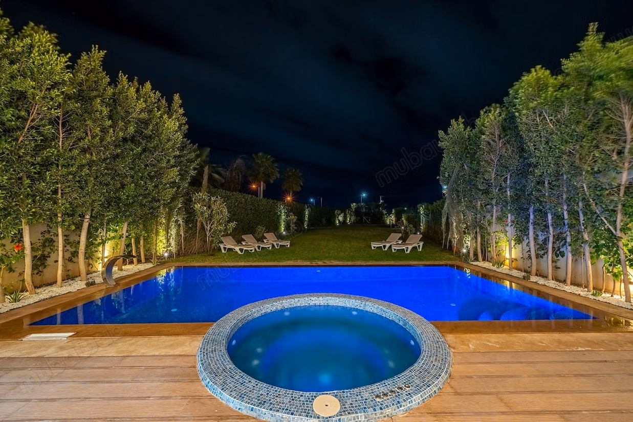 Somptueuse villa avc piscine hammam salle de sport