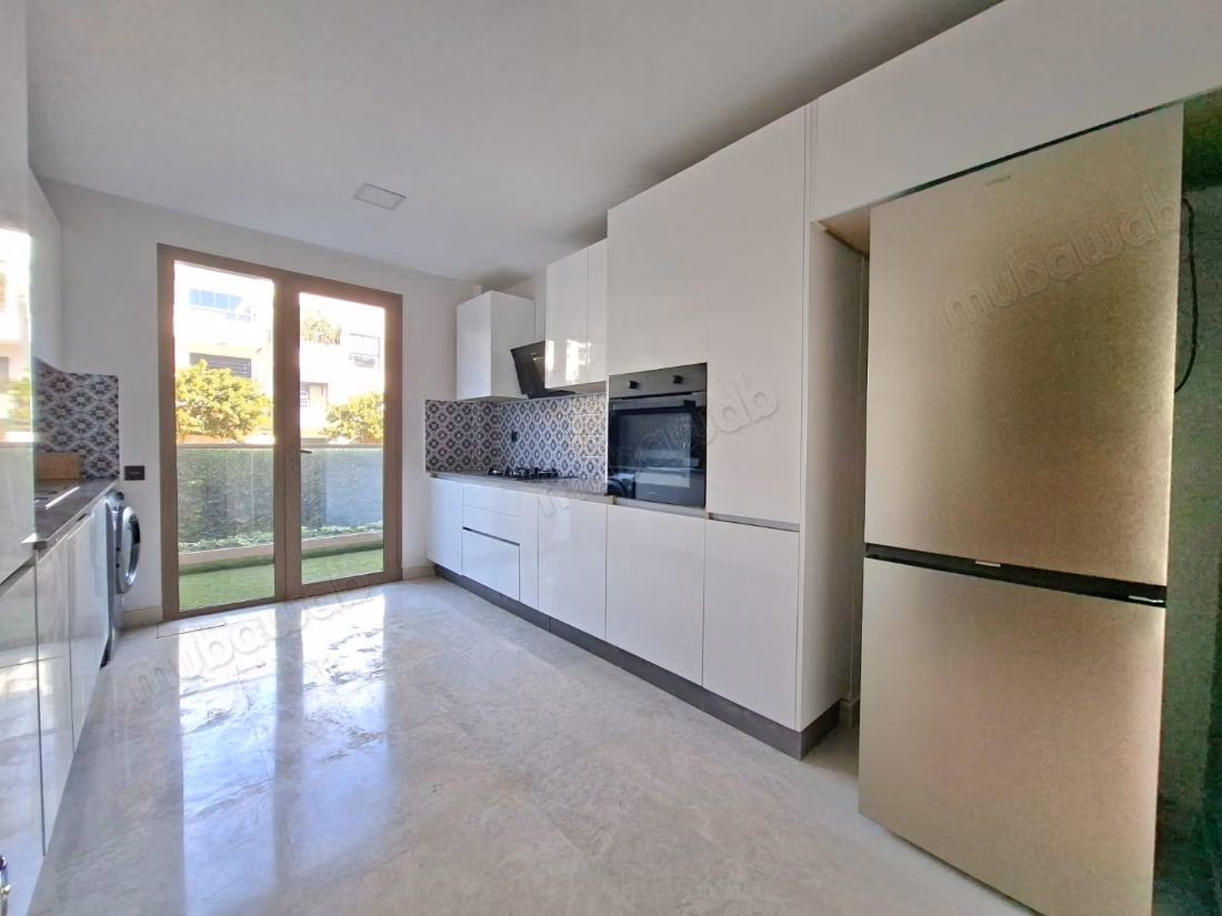 Appartement meublé à louer 
ain diab extension