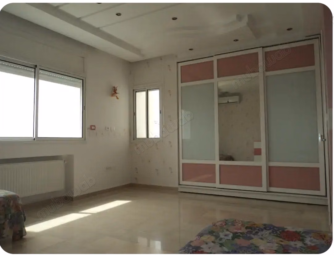 Villa de luxe à louer à Hammamet Nord. 
Surface de 320 m². 
Meublé