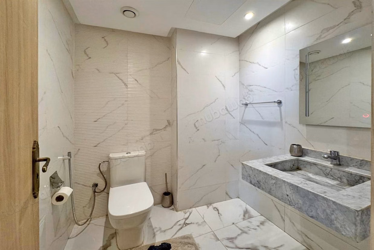 Appartement meublé 2 chambres à louer à l'année