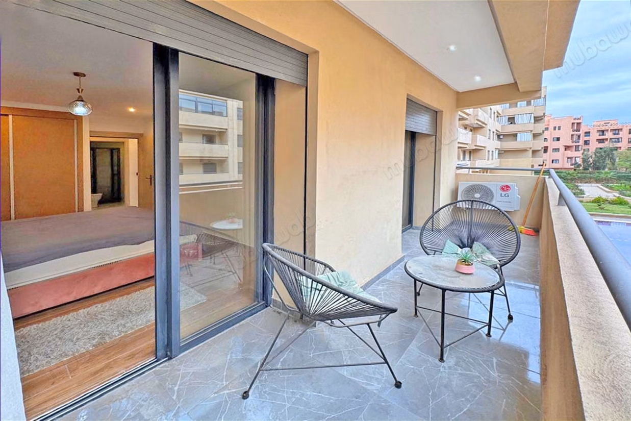 Appartement meublé 2 chambres à louer à l'année