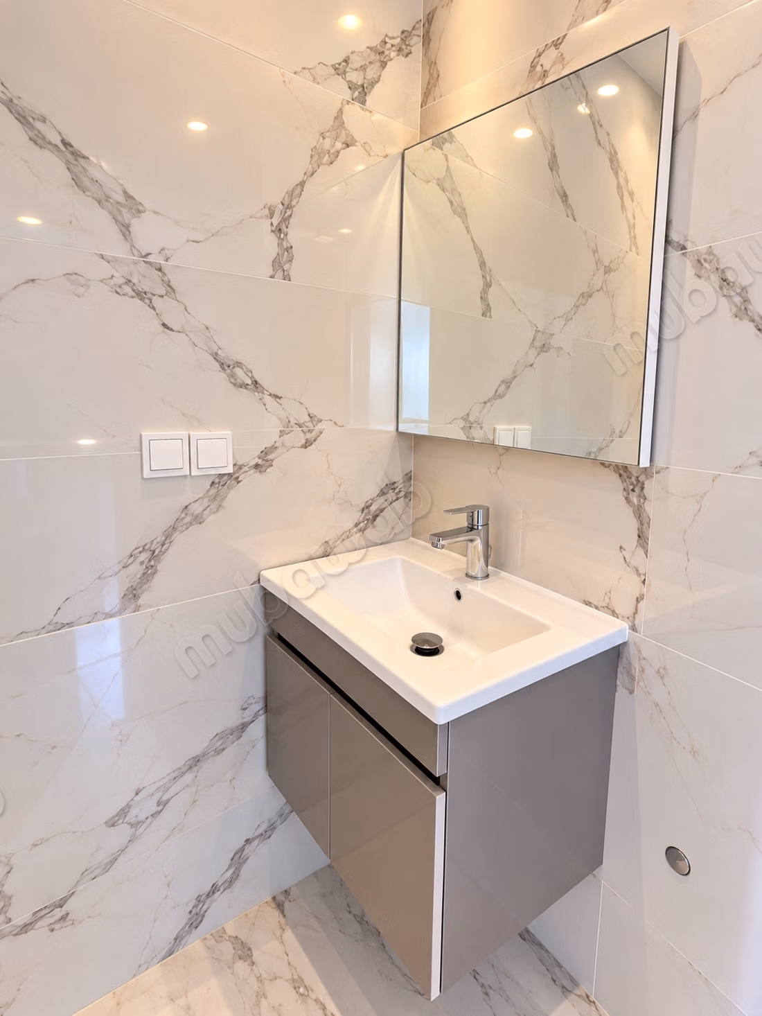 Bel appartement neuf de luxe à vendre en Haut Anz