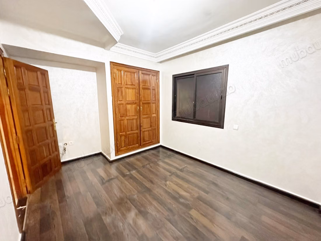 Apartamento vacío en alquiler