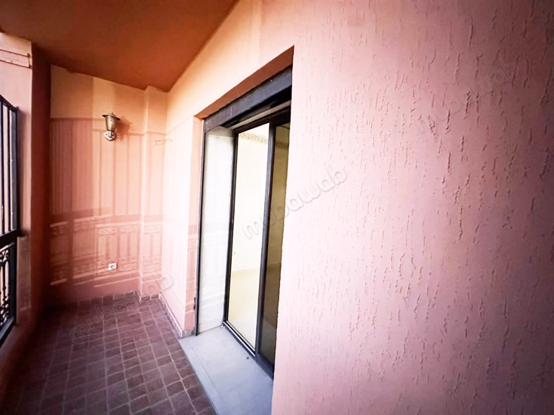 Apartamento vacío en alquiler