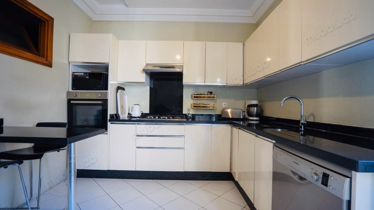 BEL Appartement MEUBLÉ à louer 
PLACE OLLIER