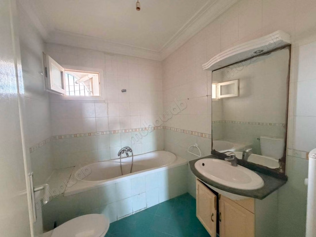 À VENDRE – APPARTEMENT S3, CITÉ EL WAHAT   Cité El Wahat