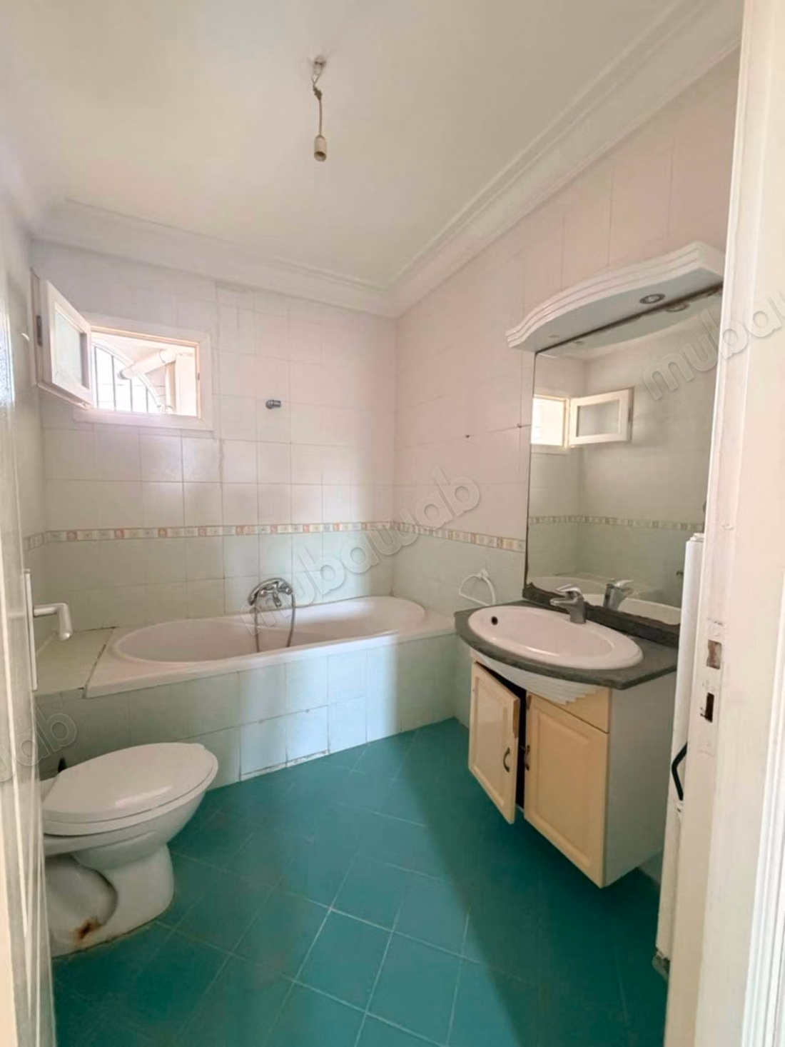  À VENDRE – APPARTEMENT S3, CITÉ EL WAHAT   Cité El Wahat
