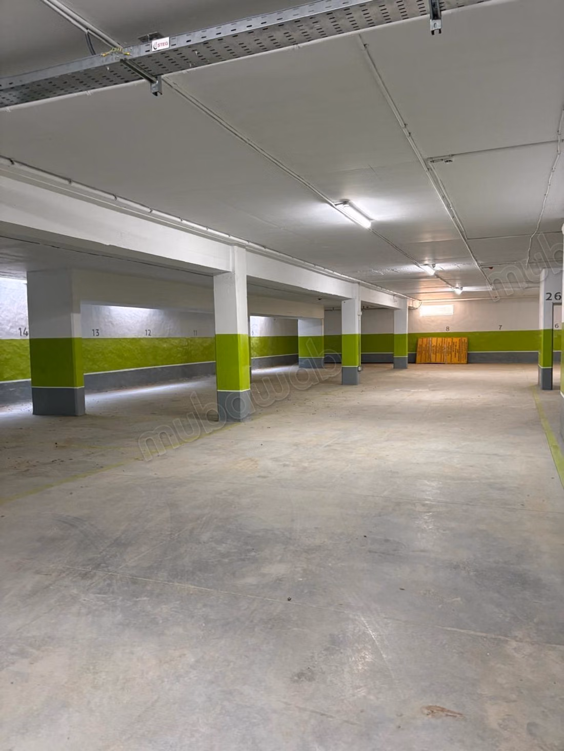 Exclusive Commercial and Office Building LAC 2