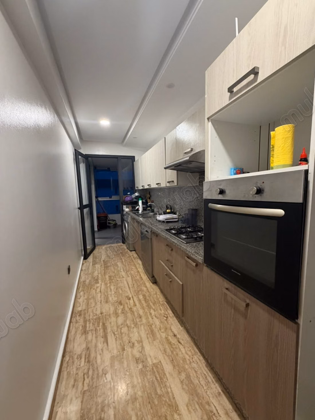 Apartamento en alquiler en Dar Bouazza. 3 grandes habitaciones. Cocina bien equipada
