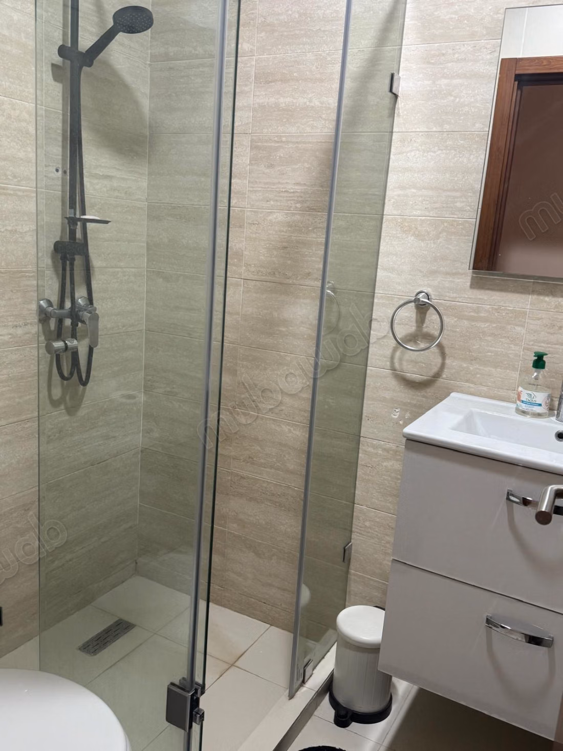 Louez cet appartement à Riad Al Atlas. Superficie 120 m². Bien meublé