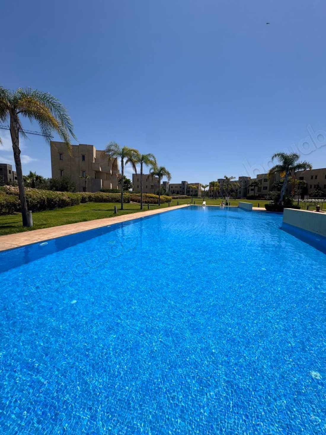 Louez cet appartement à Riad Al Atlas. Superficie 120 m². Bien meublé
