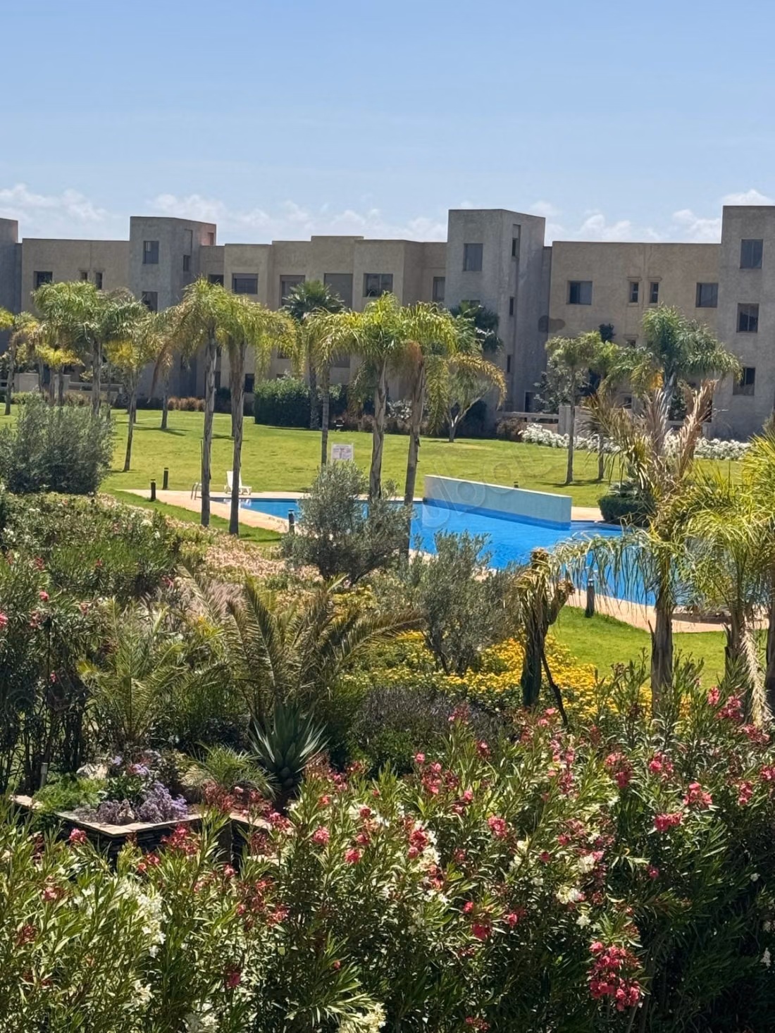 Louez cet appartement à Riad Al Atlas. Superficie 120 m². Bien meublé