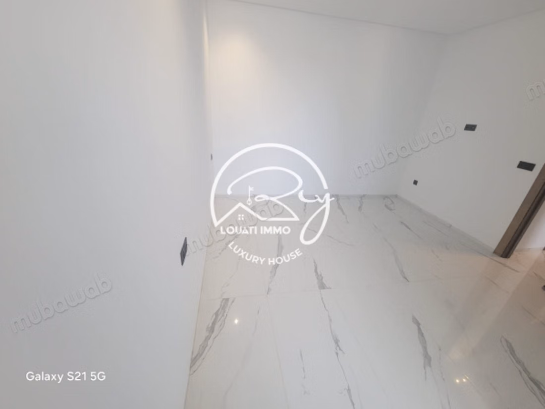 A vendre un appartement s2 avec terrasse à la Sou
