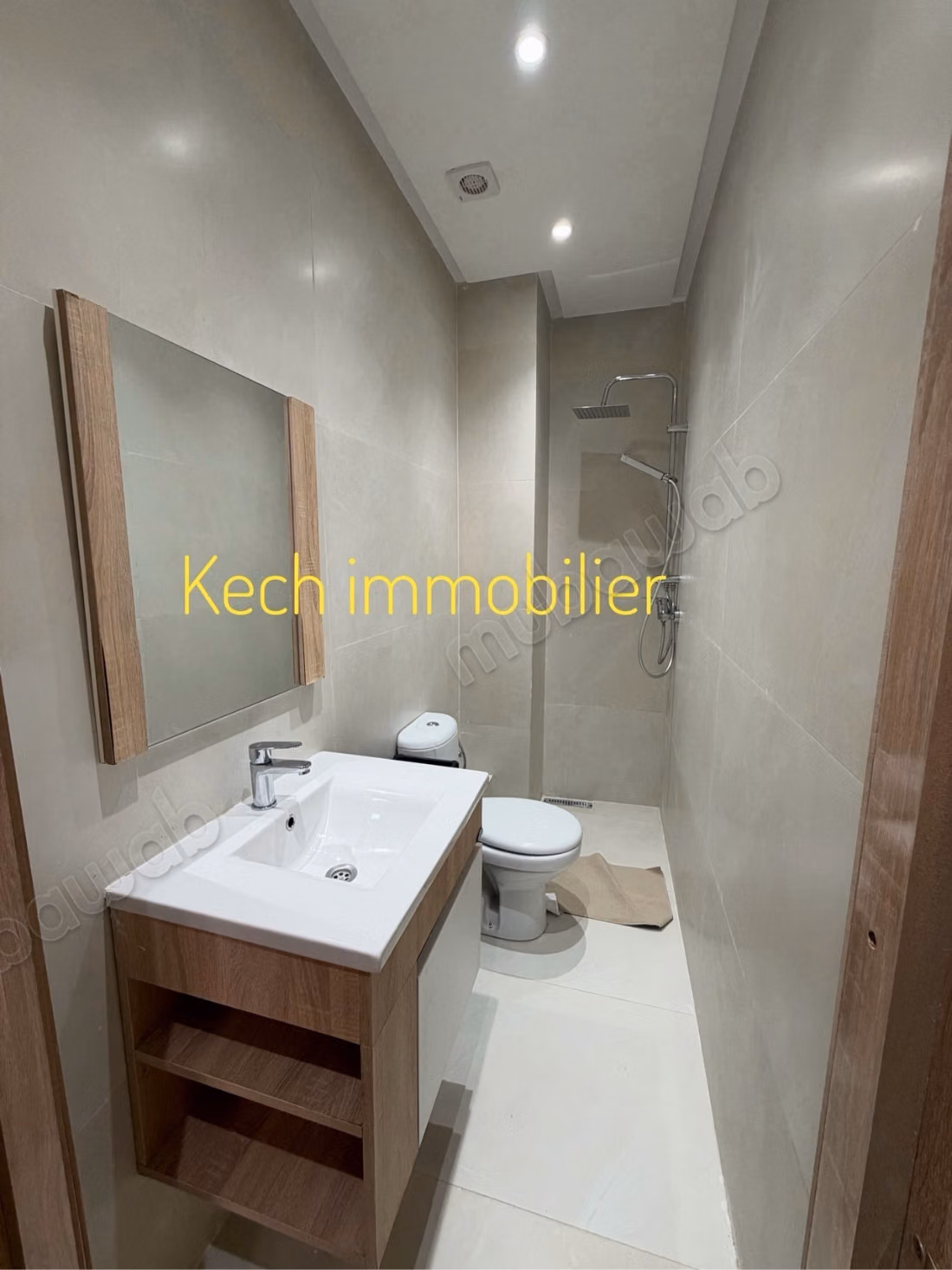 Bel appartement en location à Route de Safi.
Superficie 68 m².
Bien meublé